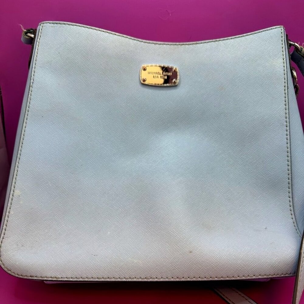 MICHAEL KORS Clay Gray Saffiano LEATHER Cross Body Bag W Charm Logo